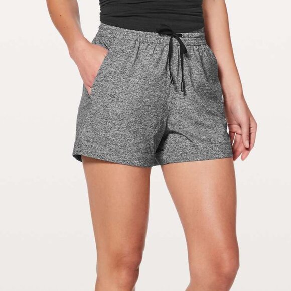 NEW Lululemon Spring Break Away Short *4-way Stretch 3" Heather Lux Mult Black 4 - Picture 1 of 4